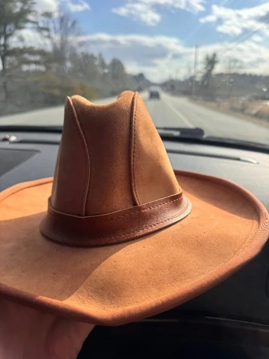 Henschel Western-style hat appears to be a suede leather model - Picture 3 of 8
